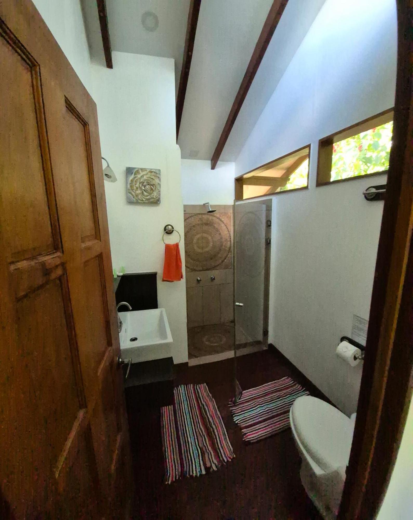 Centro Ananda Bed & Breakfast Guapiles Luaran gambar