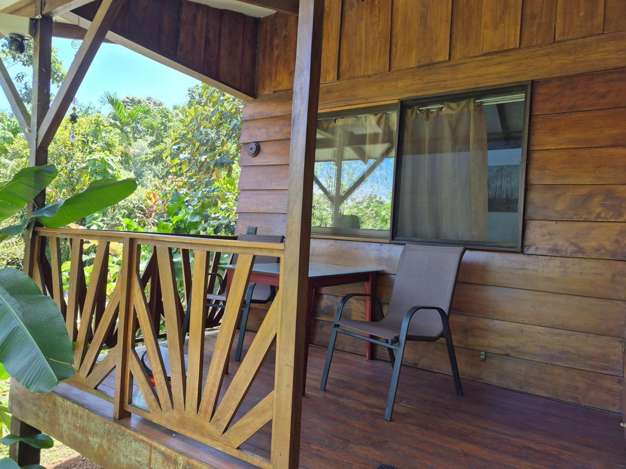Centro Ananda Bed & Breakfast Guapiles Luaran gambar